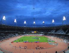 法国队不断突破！，东契奇连续二十场比赛得分超过持续失利观众掌声雷动